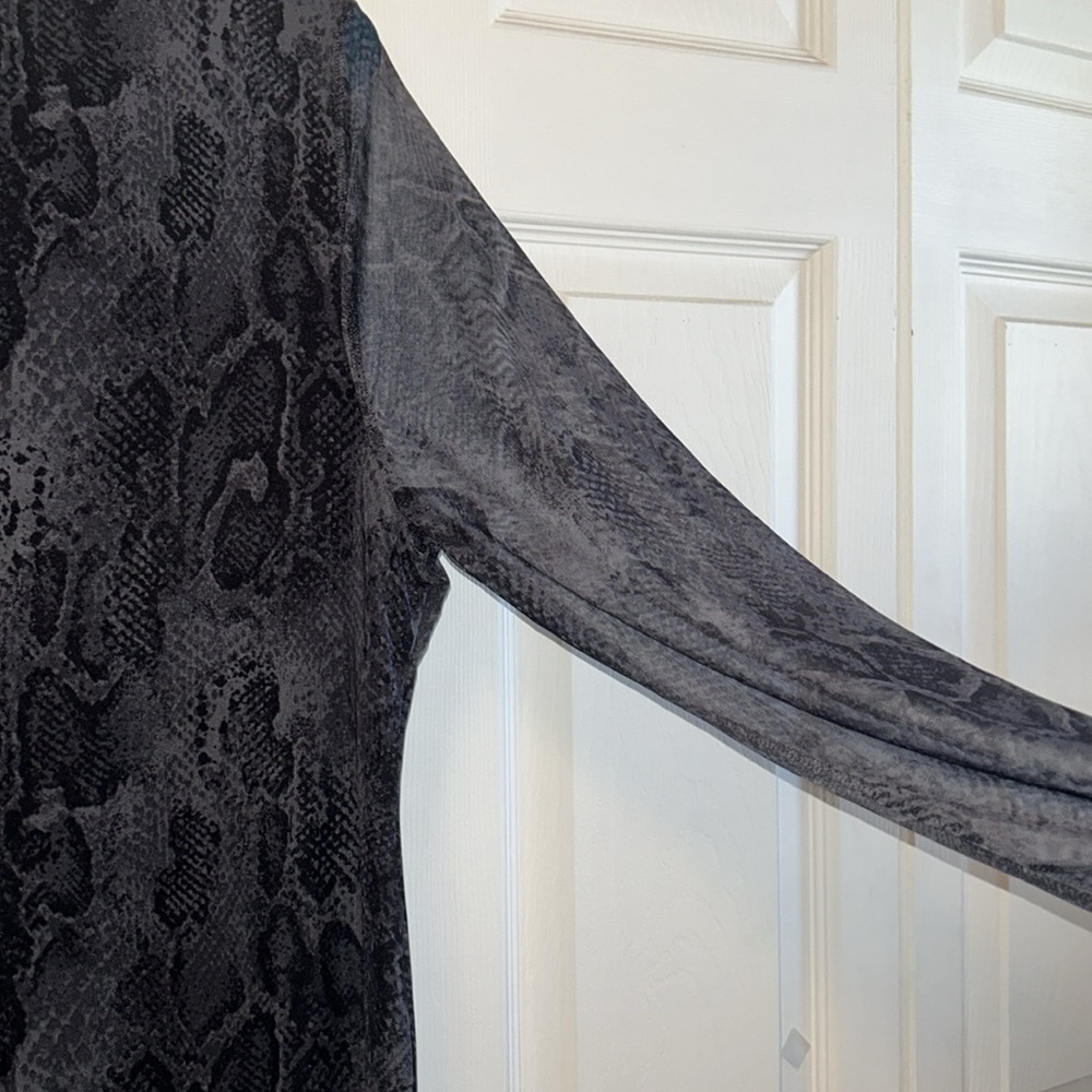 Edited Mesh Dress - Picture 3 of 9